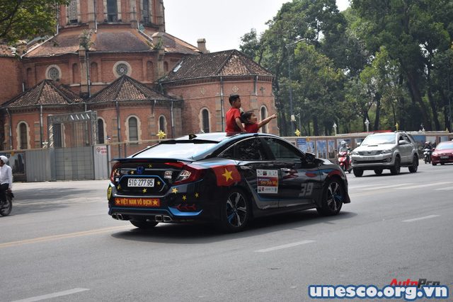 Dàn siêu xe náo động Sài Gòn để cổ vũ U23 Việt Nam - Ảnh 17.